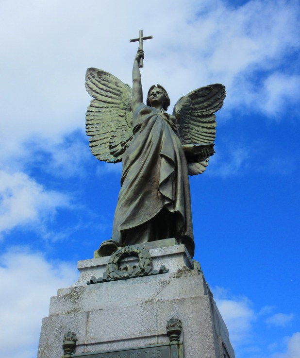 angel &amp; cross close up